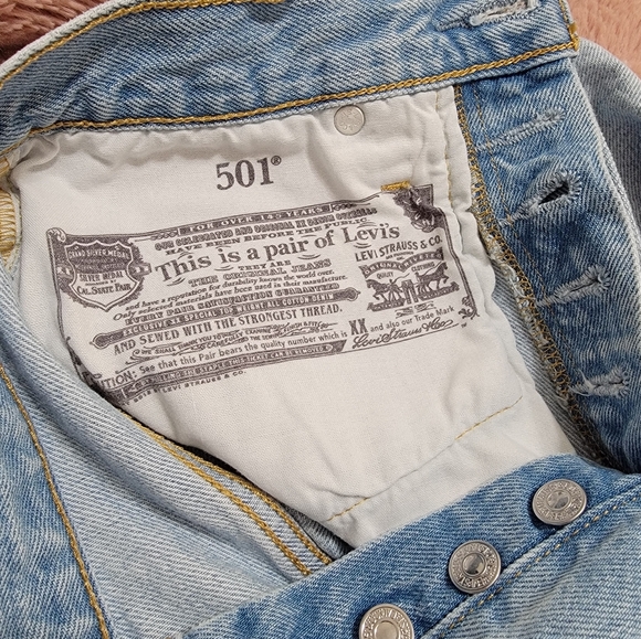 Levi's Pants - Levi 501 shorts